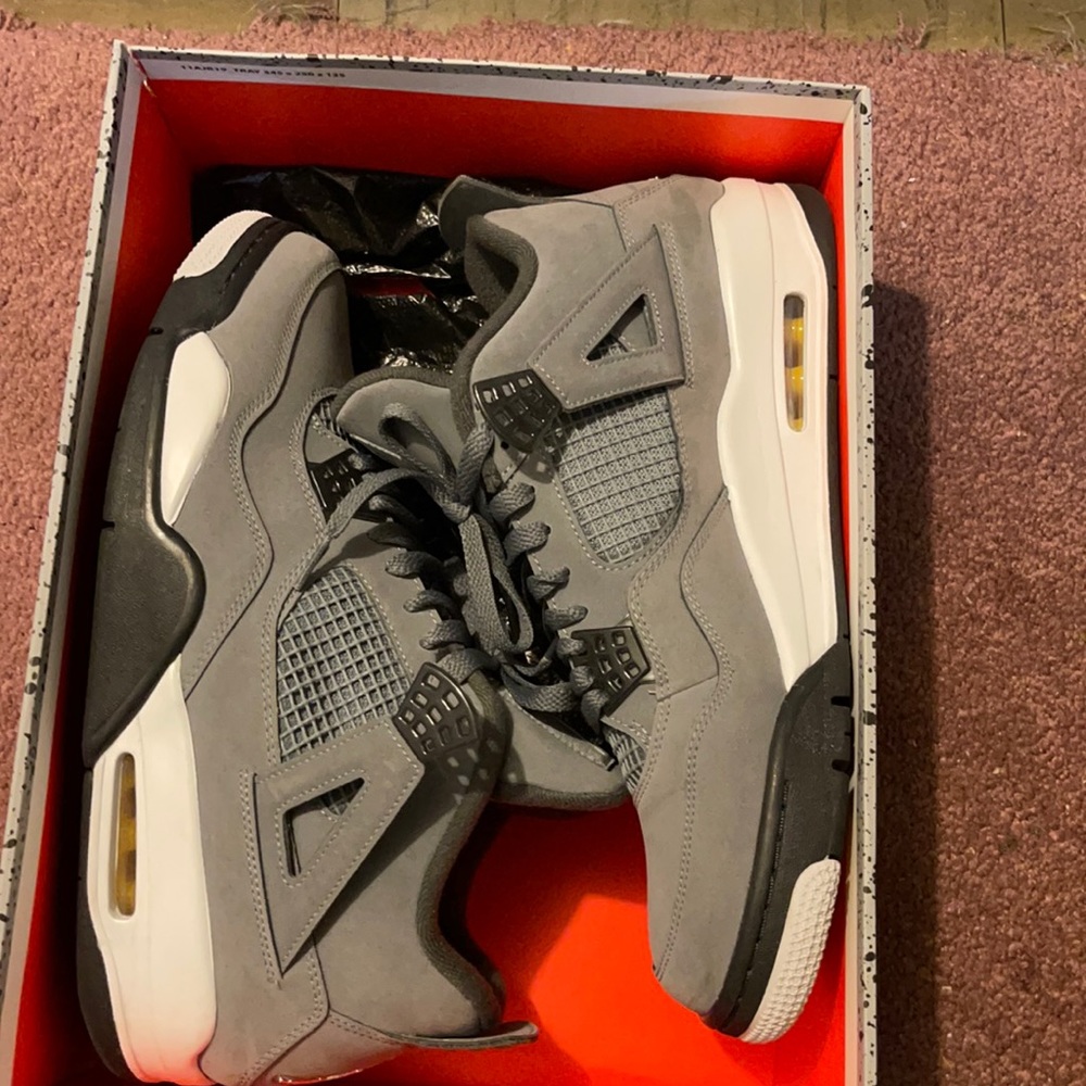 Jordan Reatro 4s